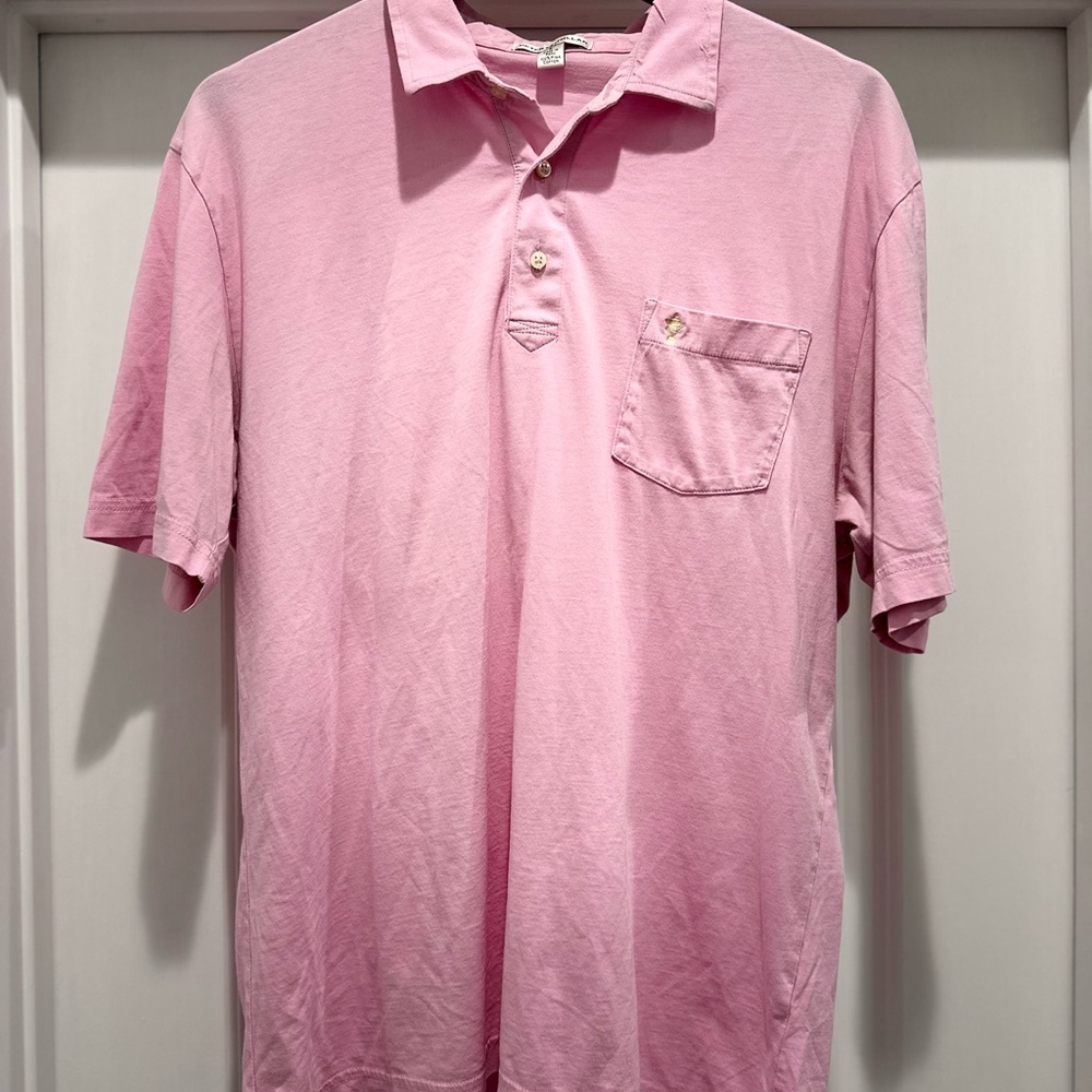 Light Pink Polo Shirt with Textured Fabric and Short Sleeves